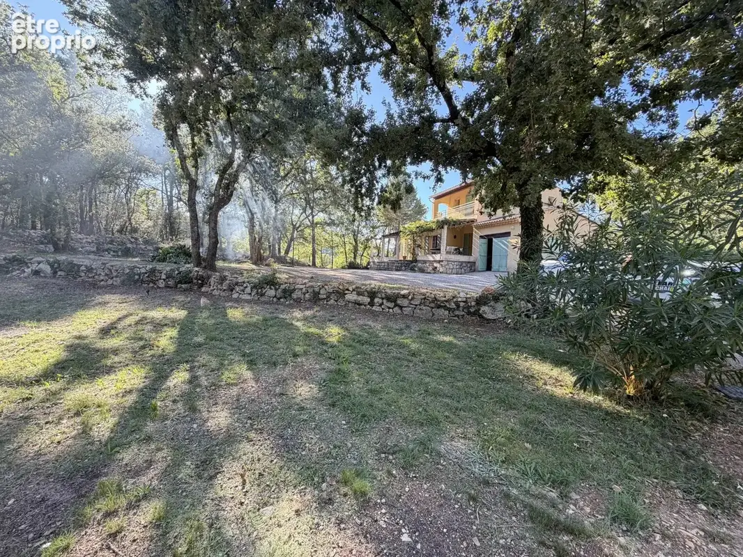 Callas – charme provençal, calme absolu et bel espace piscine - photo 9