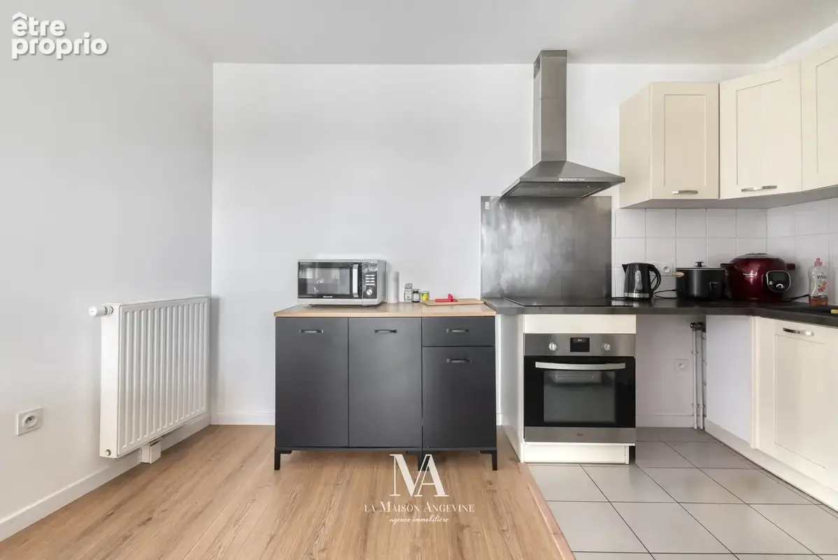 À vendre   bel appartement t3 avec terrasse et parking sécurisé à avrillé - photo 3