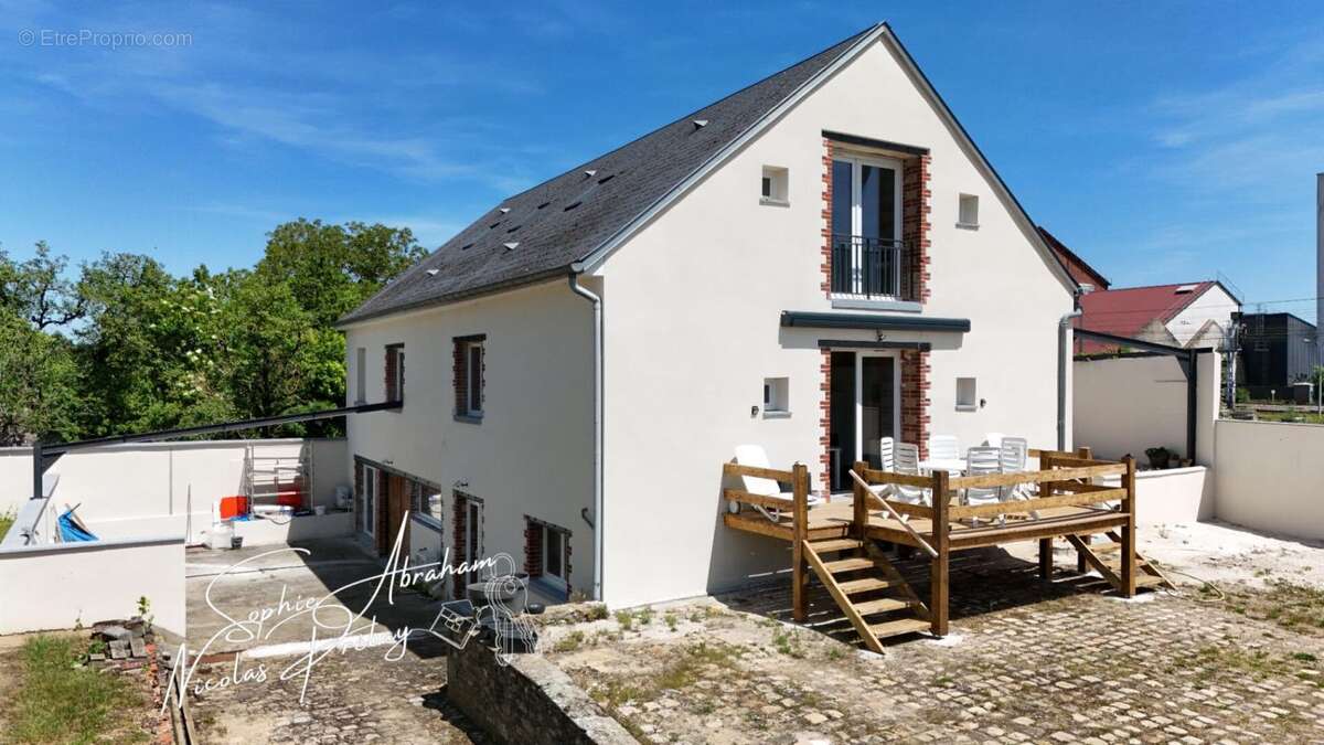 Propriété polyvalente aux prestations énergétiques remarquables ? Maison principale et logements indépendants - photo 2