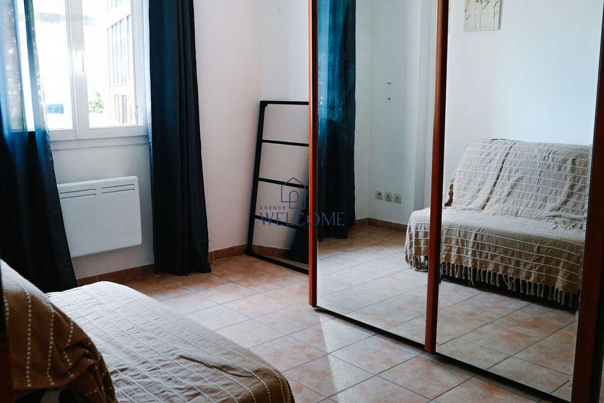 Appartement à BAGNOLS-SUR-CEZE