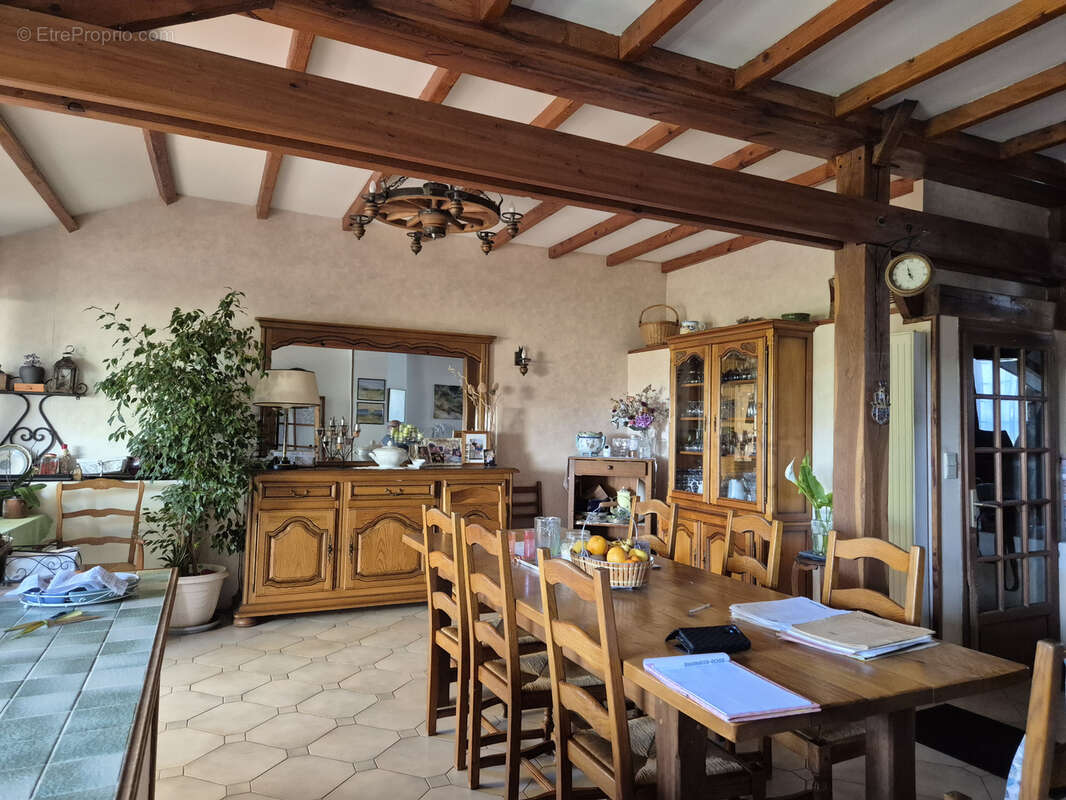 Maison à BIRAS