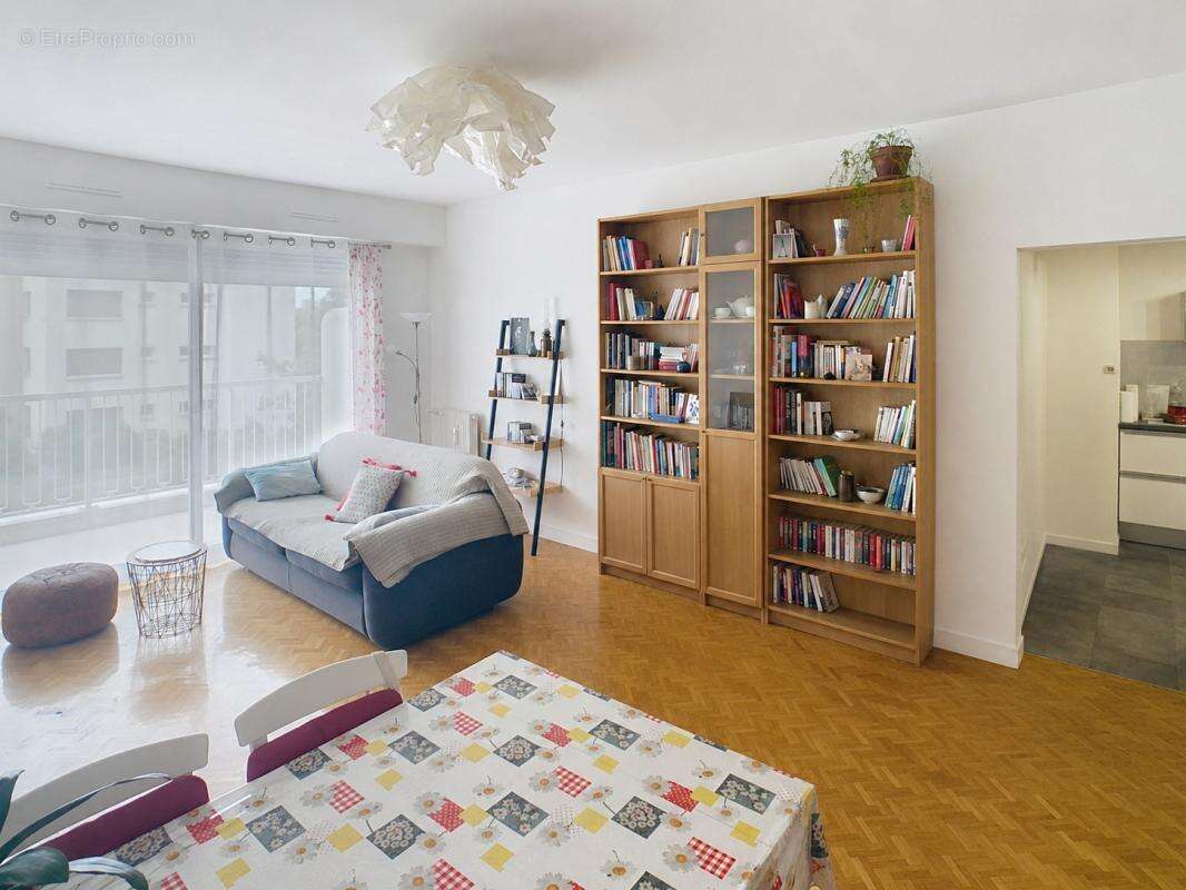 ANGERS : appartement 2 pièces, balcon, garage, cave - photo 2