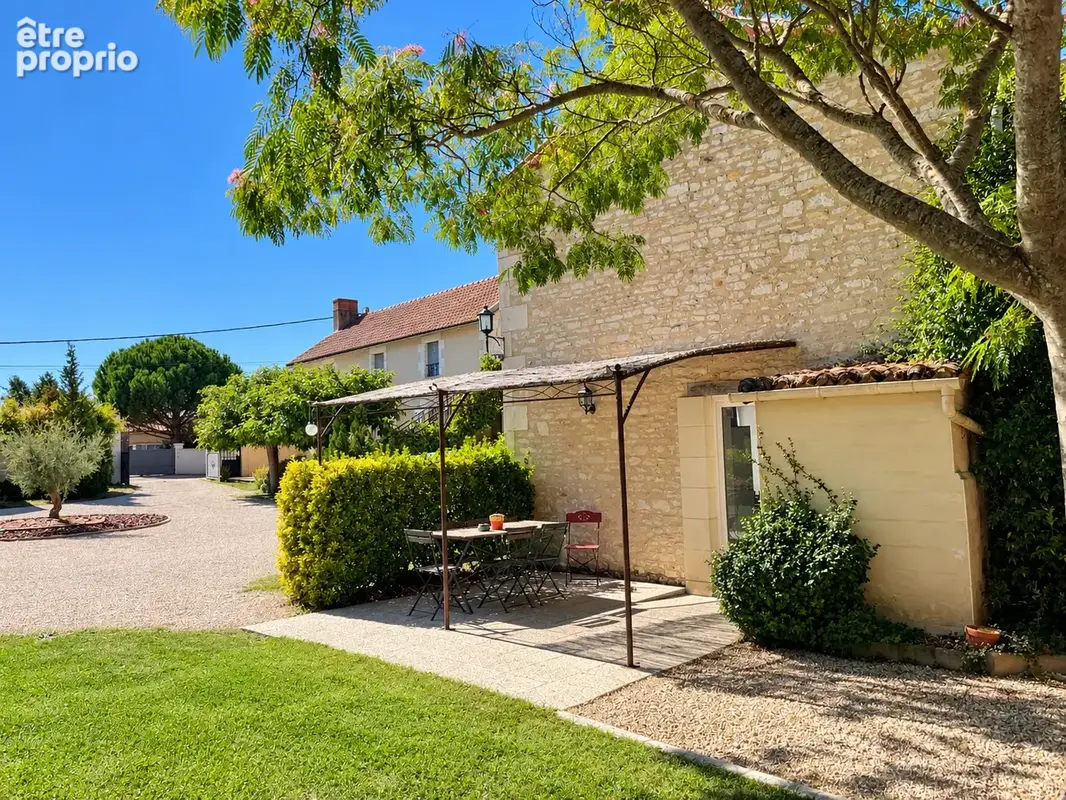 Propriete de caractere avec chambres d hotes et gite - photo 16