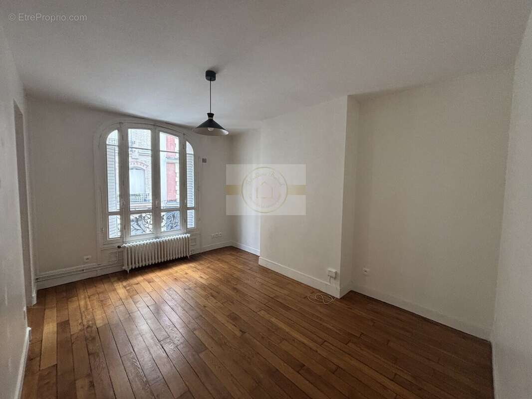 Appartement à PARIS-20E