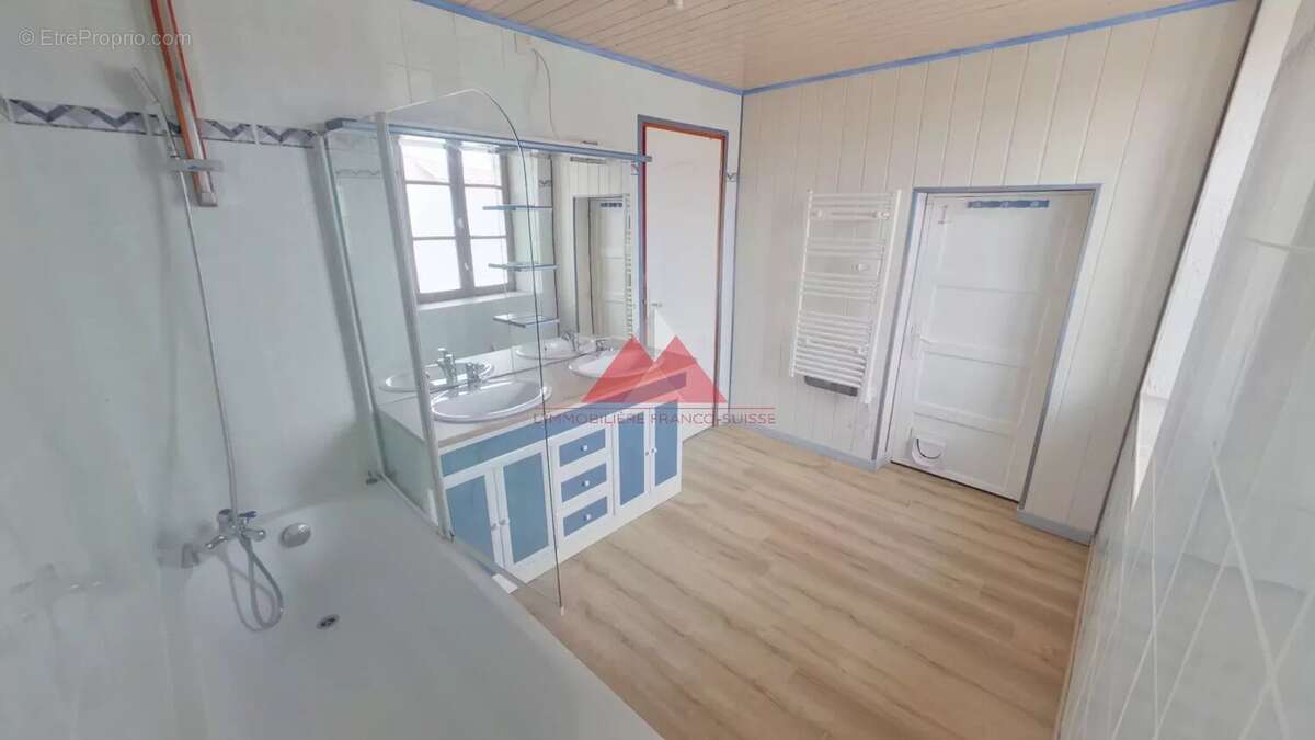 Maison à FORT-DU-PLASNE