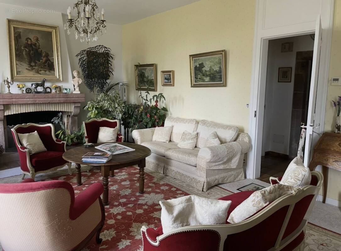 Maison à LA LOUBIERE