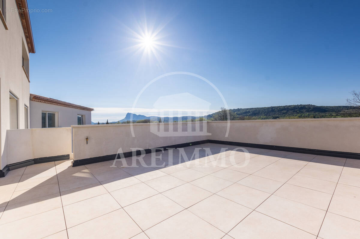 Maison à SAINT-MARTIN-DE-LONDRES