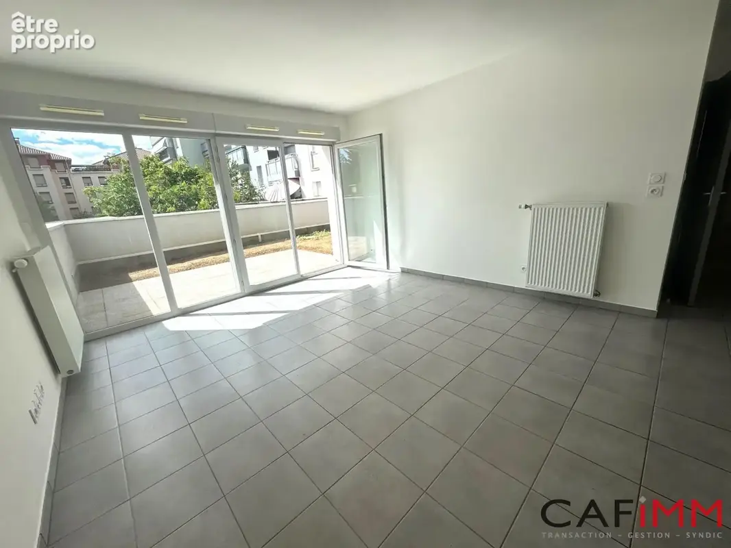 Appartement 3 pièces 63 m² à vendre à Decines-Charpieu (69150) - photo 3