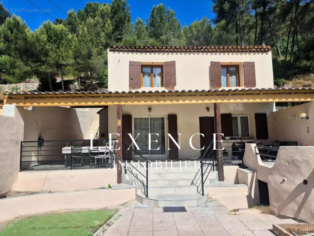 Maison T6 136m² avec dépendance, cave, jardin, atelier, abris, et espace vert en restanque à Septème les Vallons - photo 5