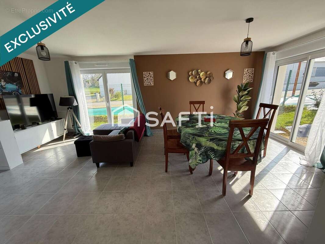 Maison 77 m² à Remungol  - photo 2
