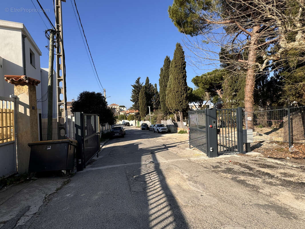 Terrain à MARSEILLE-8E