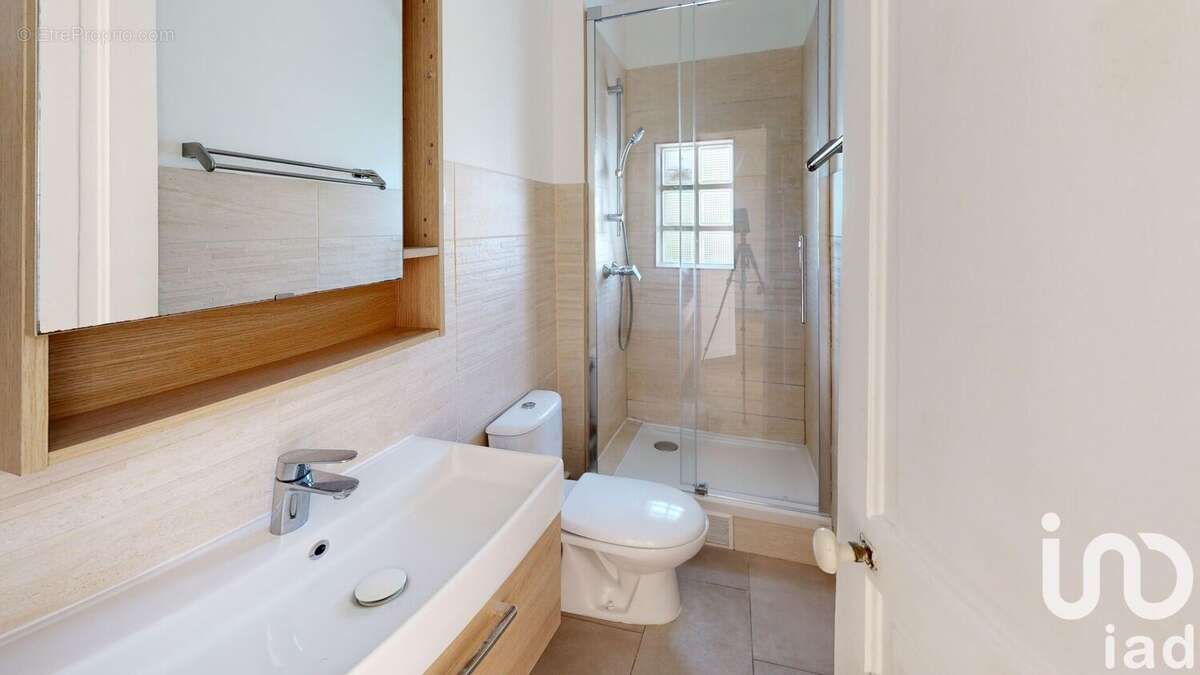 Photo 8 - Appartement à CHOISY-LE-ROI