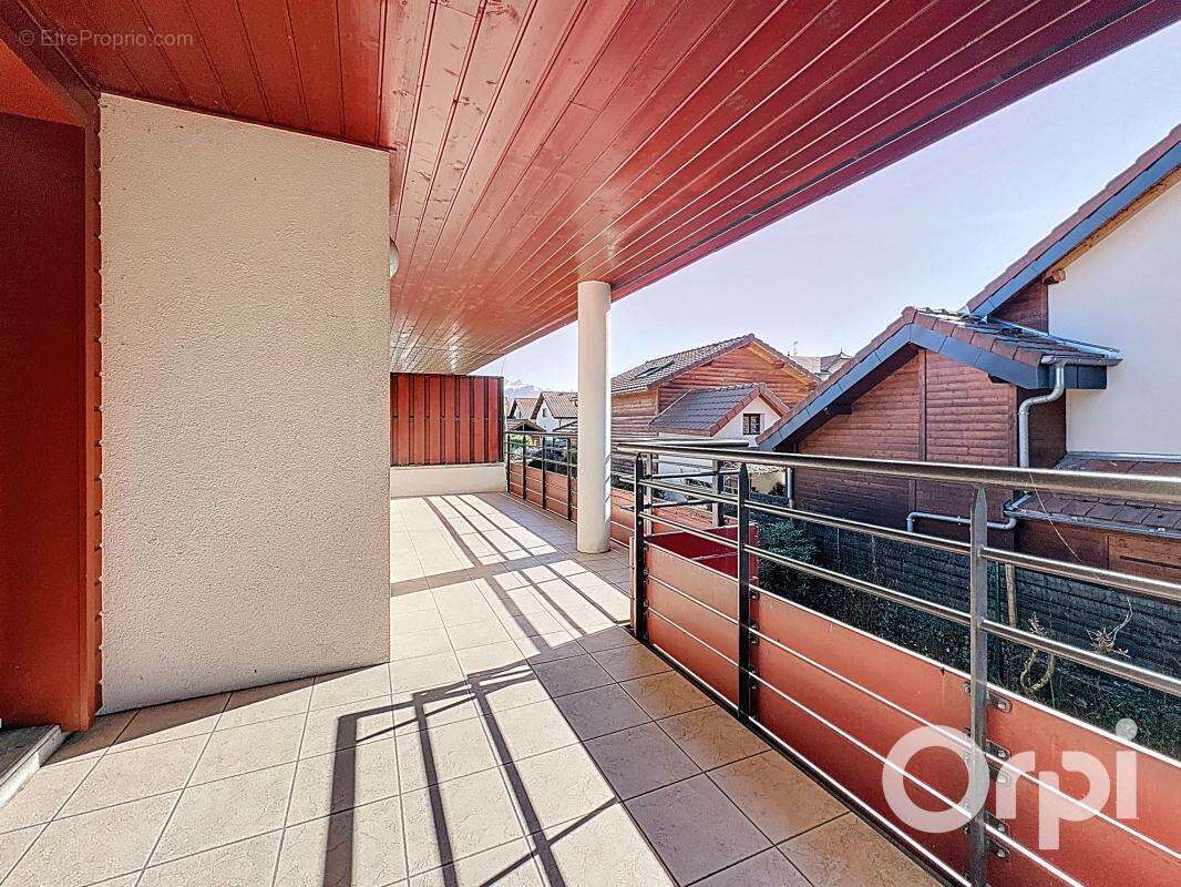 Appartement à REIGNIER