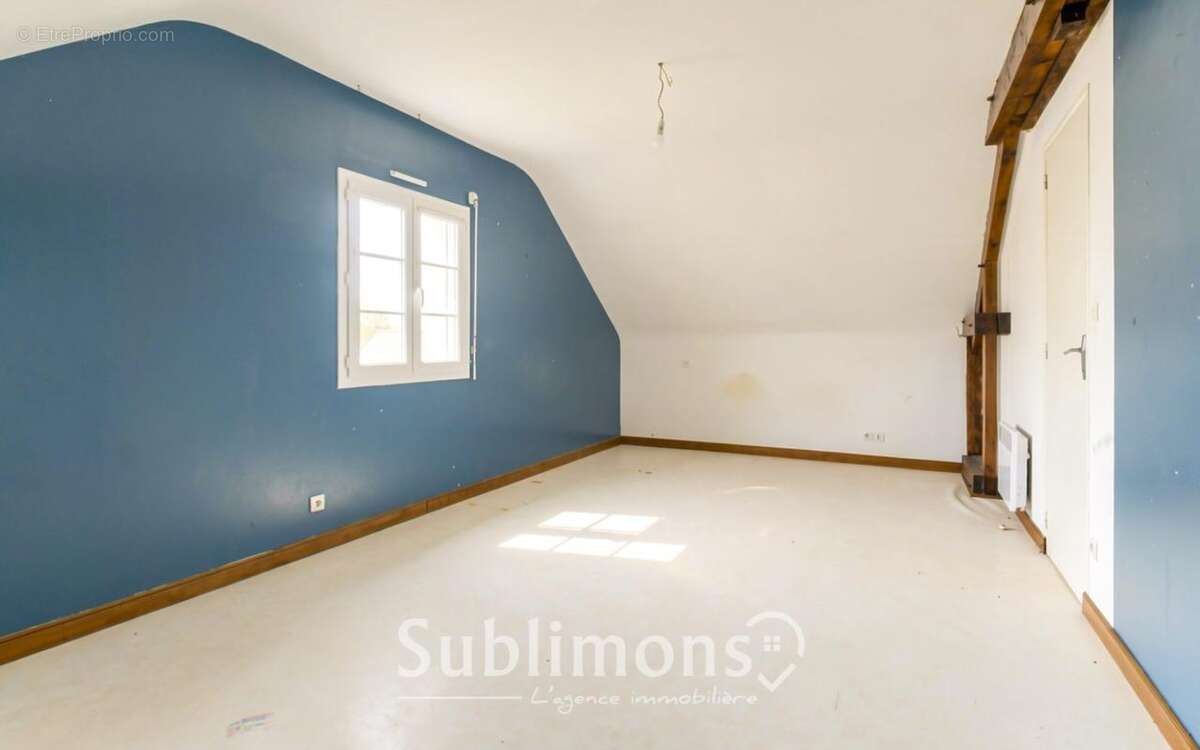 Maison à SAINT-HERBLON