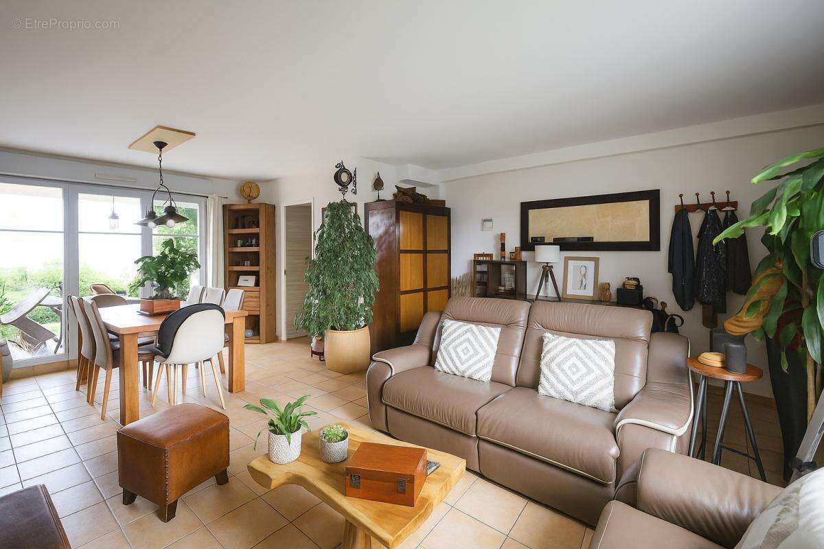 Maison à ECQUEVILLY