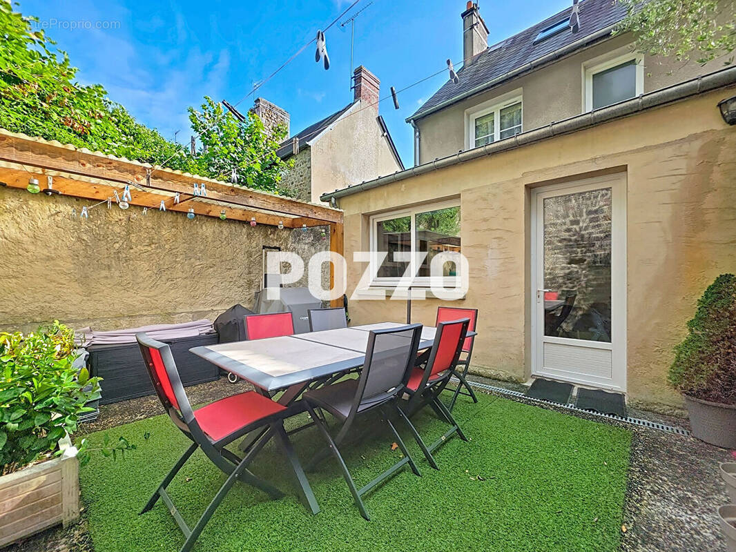 Maison à COUTANCES