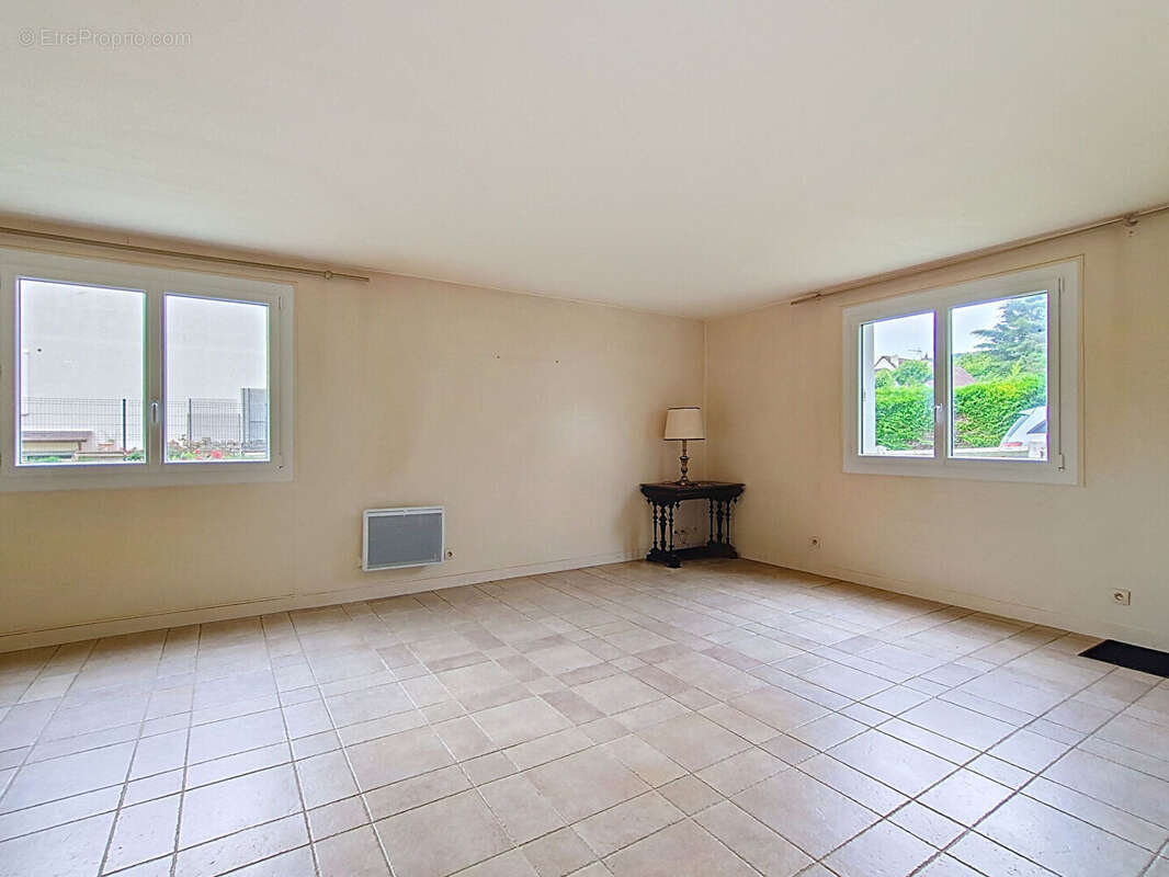 Appartement à MARGENCY