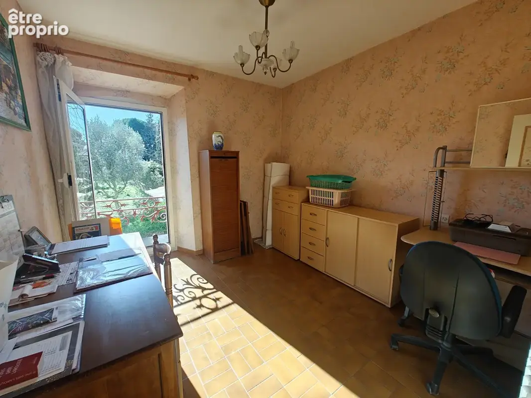 A 2 pas de Limoux, maison de village, bon état. - photo 11