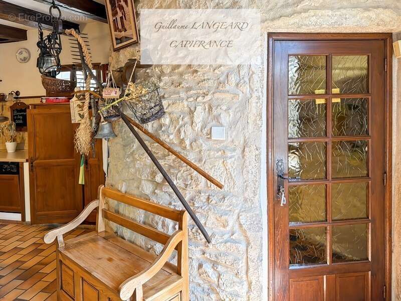 Revonnas (01250)- Ancienne Fruitière du XVIIe siècle - 247 m² de charme et d'histoire - photo 10