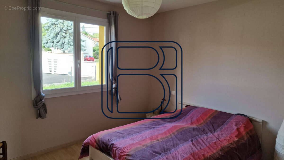 Maison à PONT-DU-CHATEAU