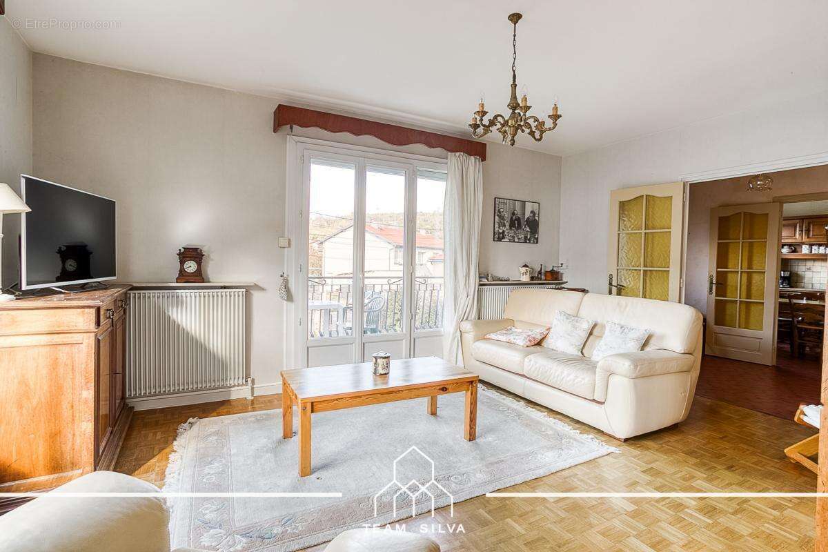 Maison à SEREZIN-DU-RHONE