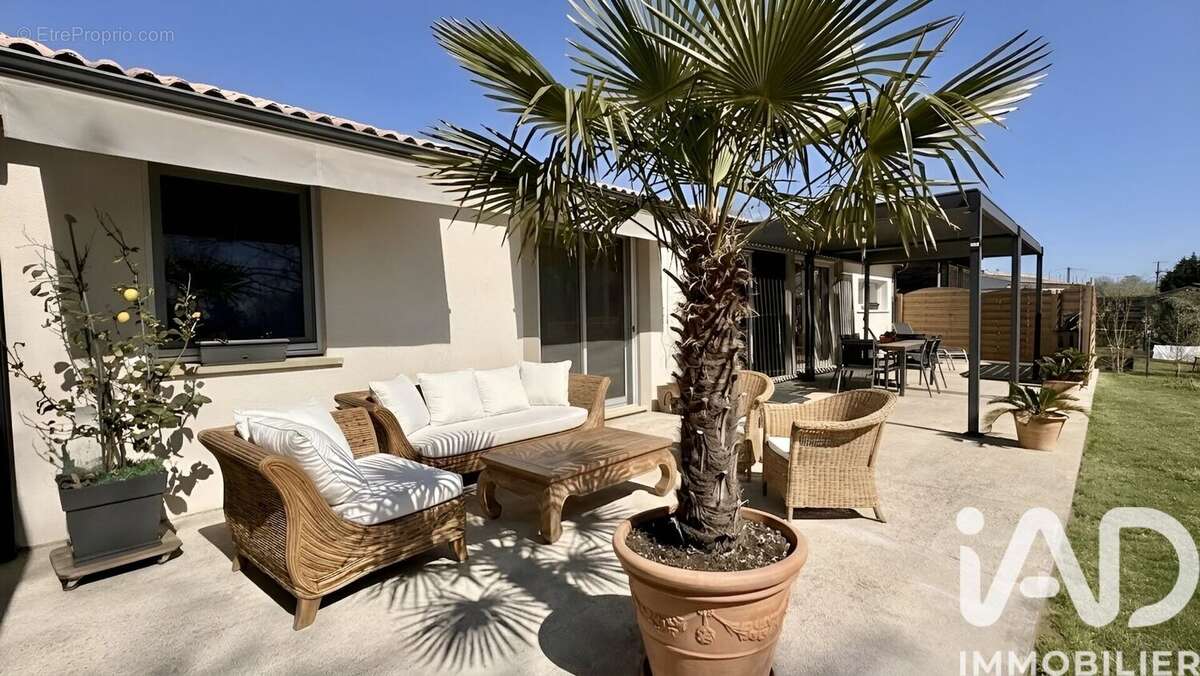 Photo 2 - Maison à SAINT-SAVIN