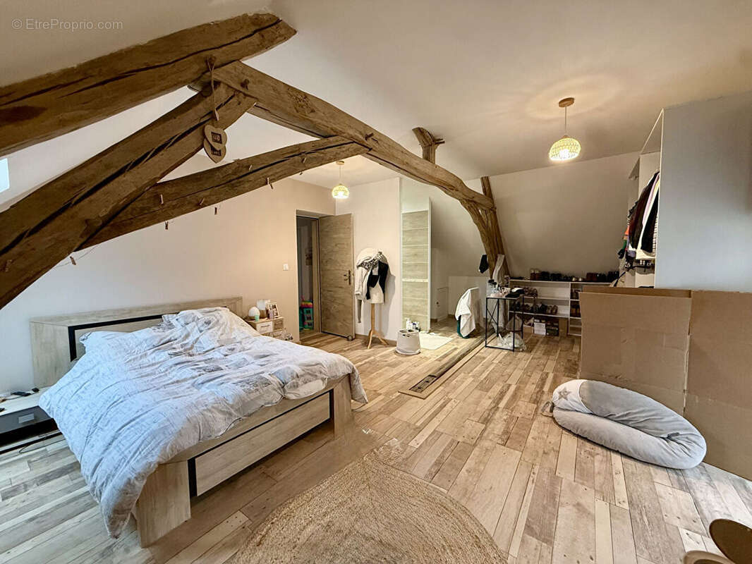Maison à MIGENNES