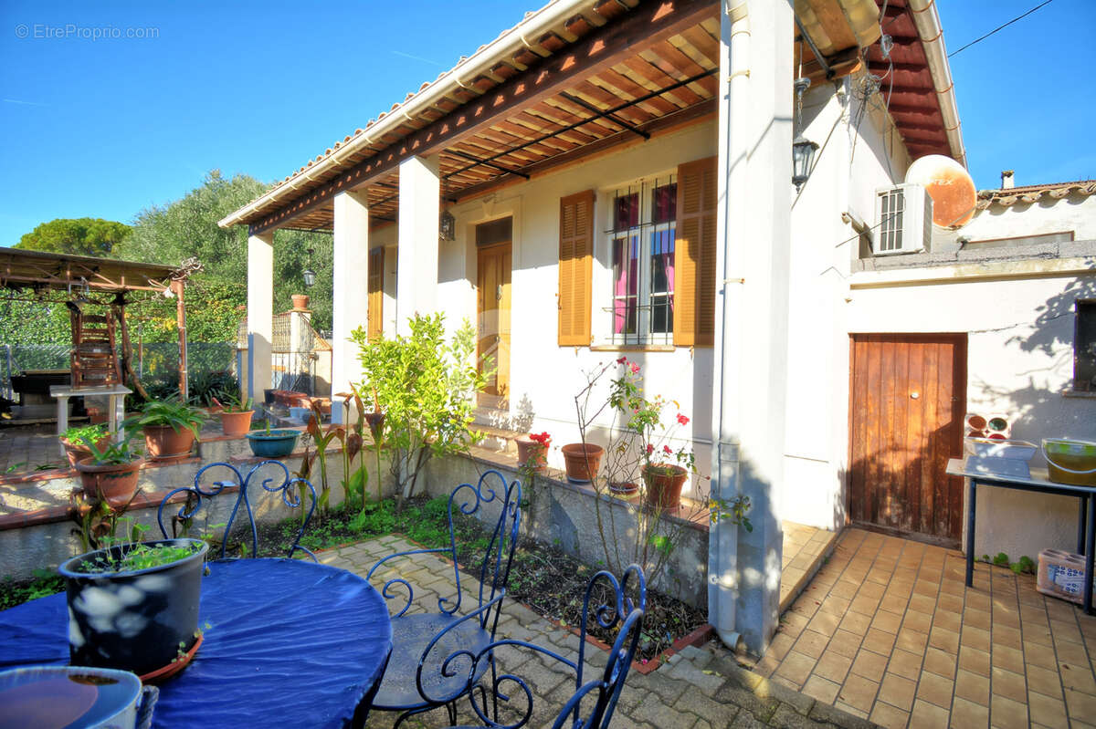 Maison à MOUANS-SARTOUX