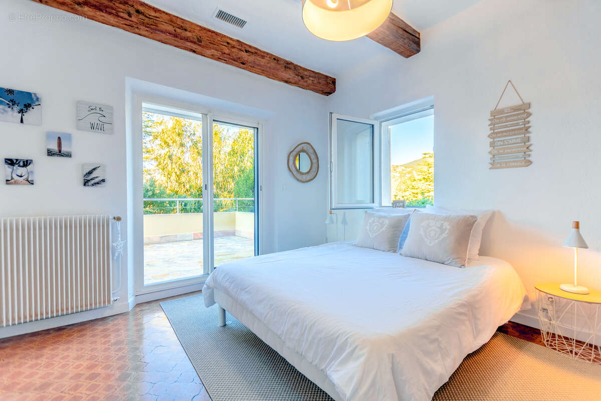 Maison à LES ISSAMBRES