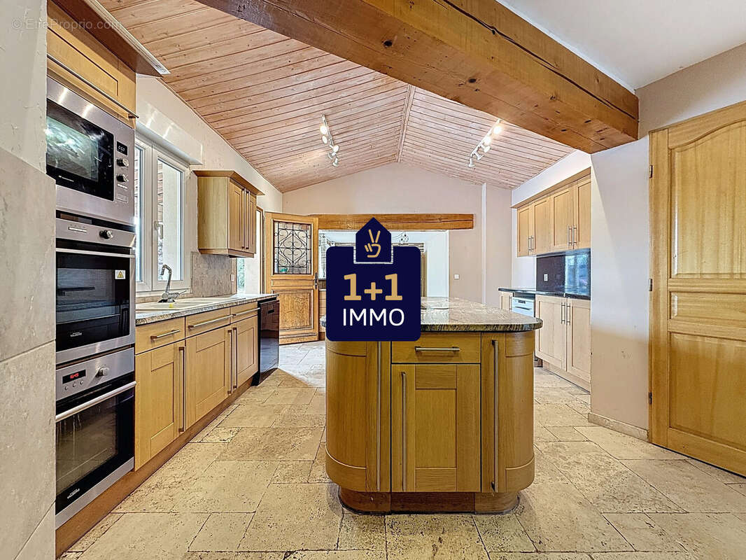 Maison à BAGNOLS-EN-FORET