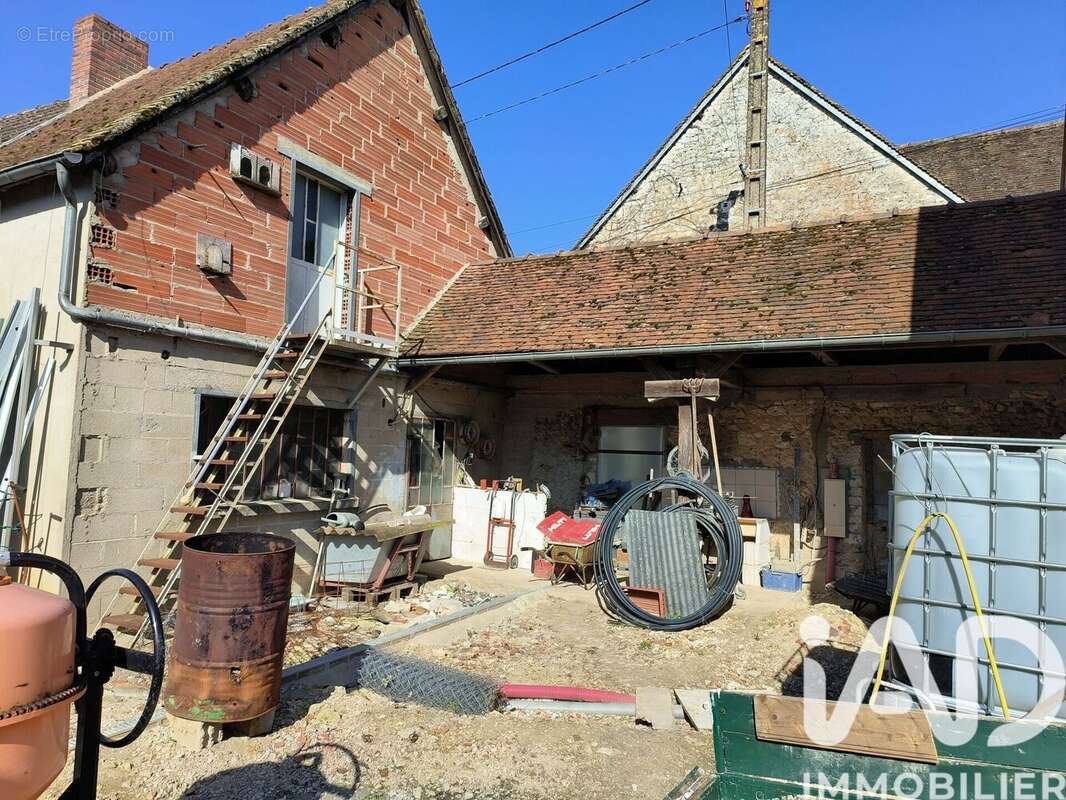 Maison 36 m² à Chailley  - photo 4
