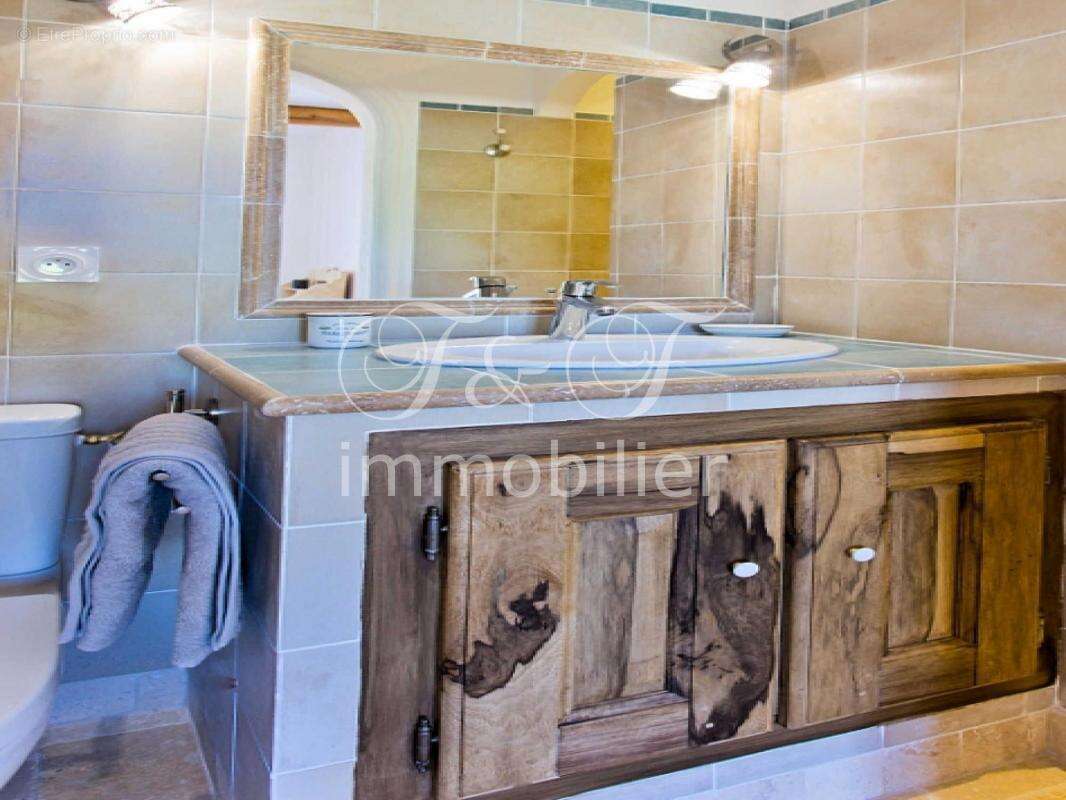 Maison à ROUSSILLON