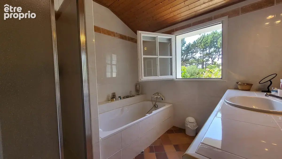 Maison à vendre à Le Palais : Vue imprenable et terrain de 4 580 m² à Belle-Île-en-Mer - photo 7