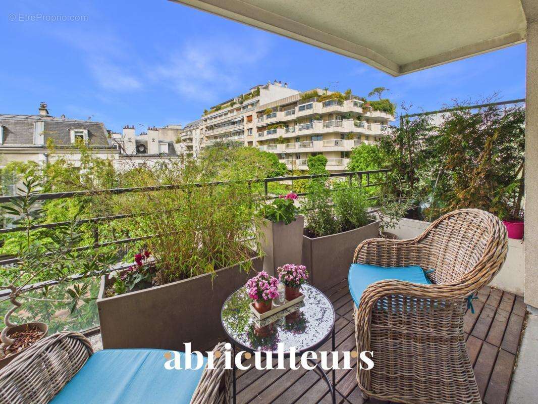 Appartement à PARIS-12E