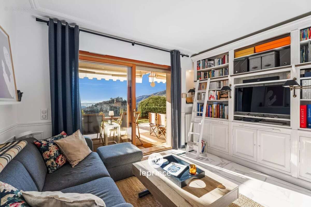 Appartement à EZE