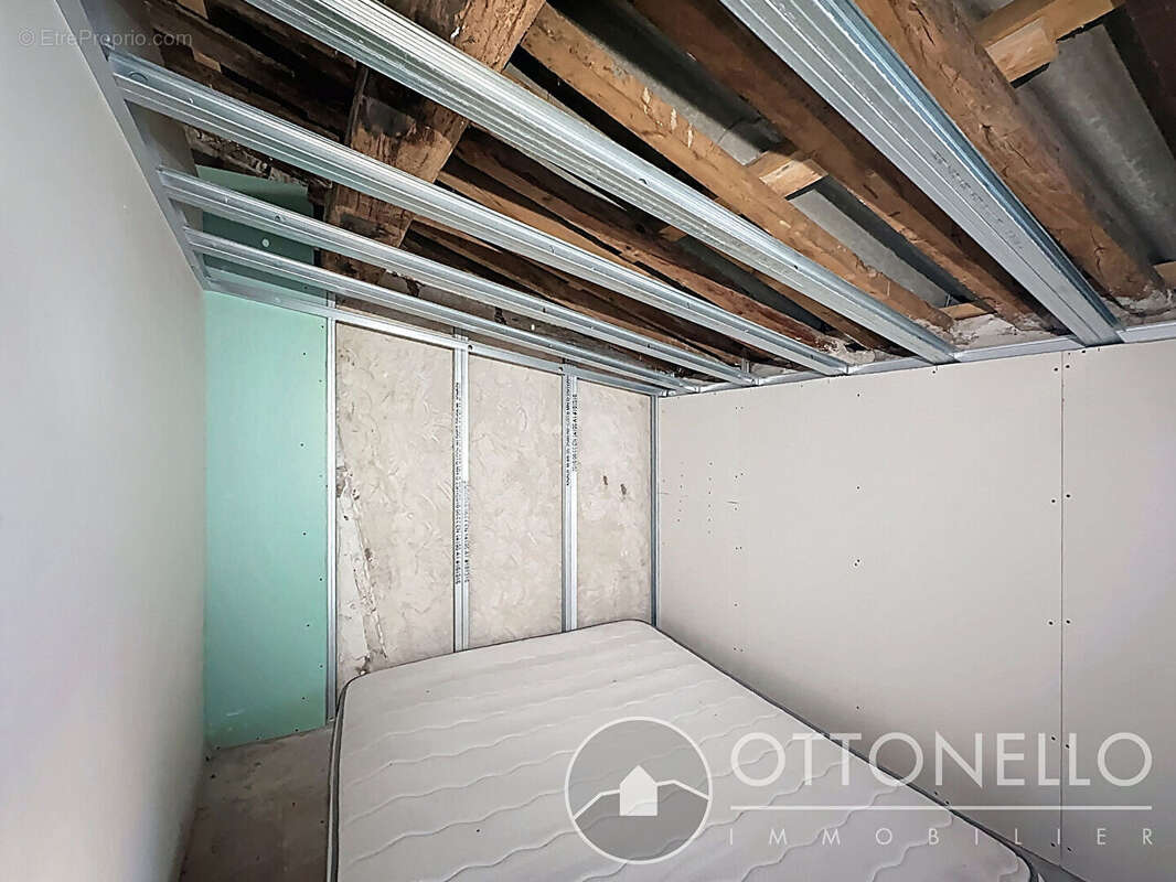 Maison à ROQUEBRUNE-SUR-ARGENS