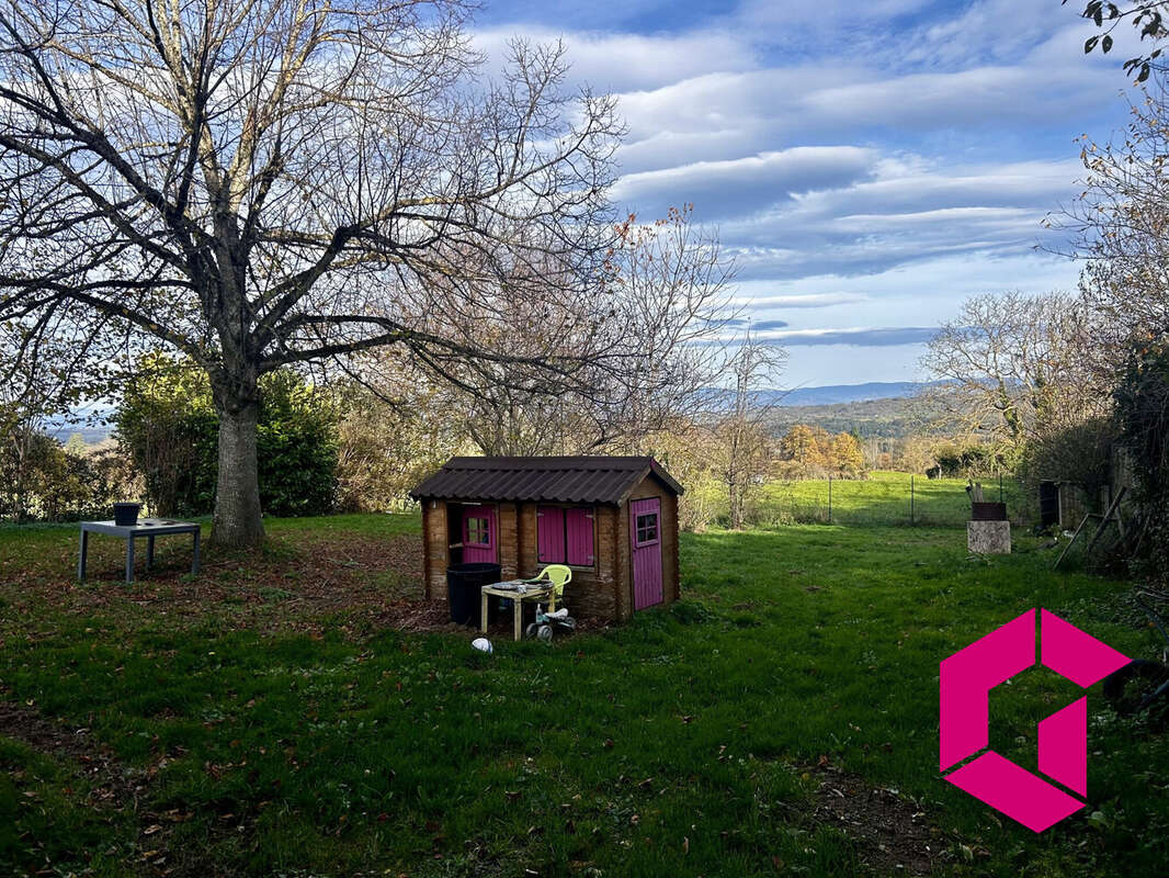 Maison à SAINT-JEAN-DES-OLLIERES