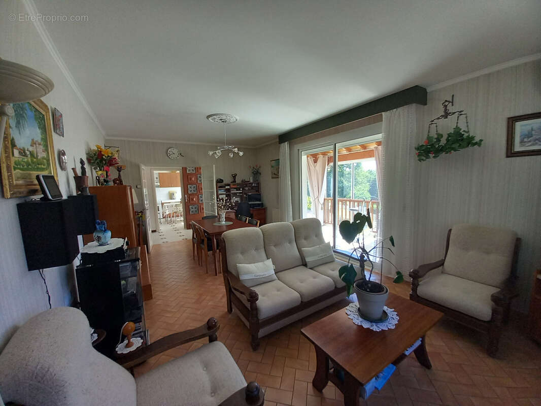 Maison à MONSEMPRON-LIBOS