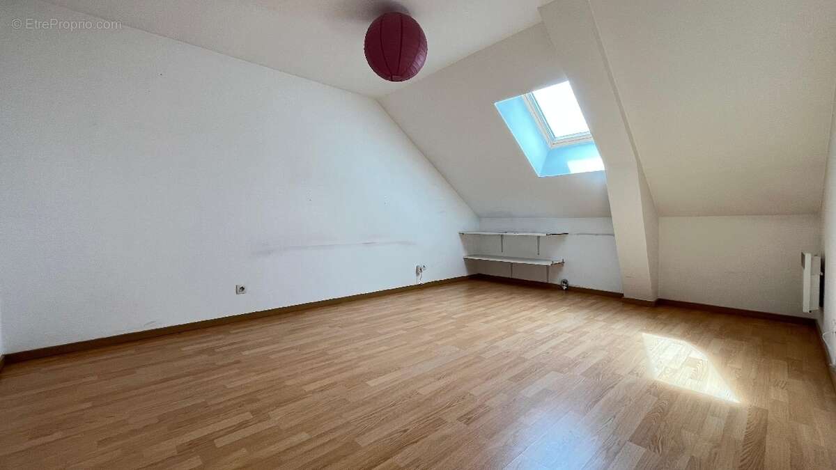 Appartement 108 m² à Louvres  - photo 7