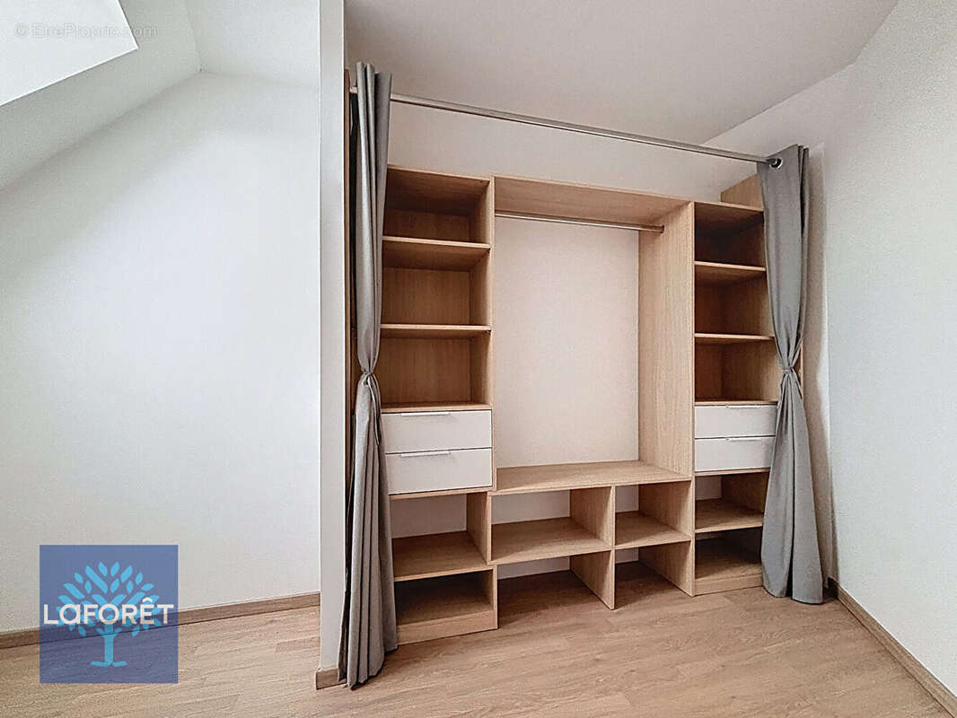 Maison à LOUVIGNE-DU-DESERT