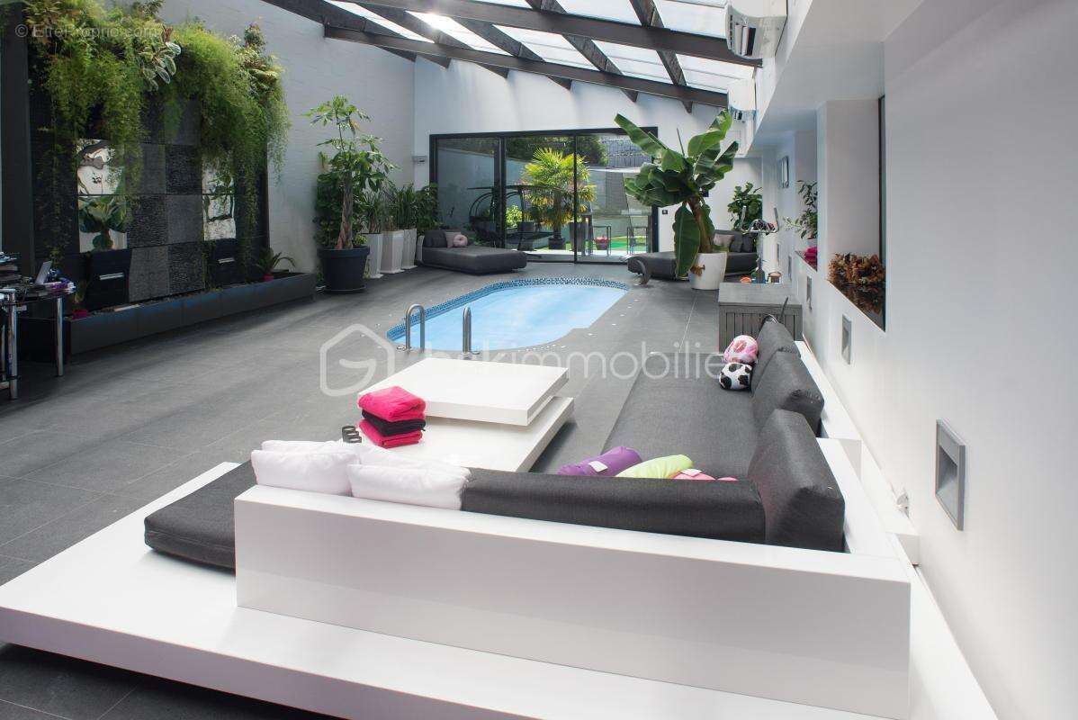 Appartement à PRINGY