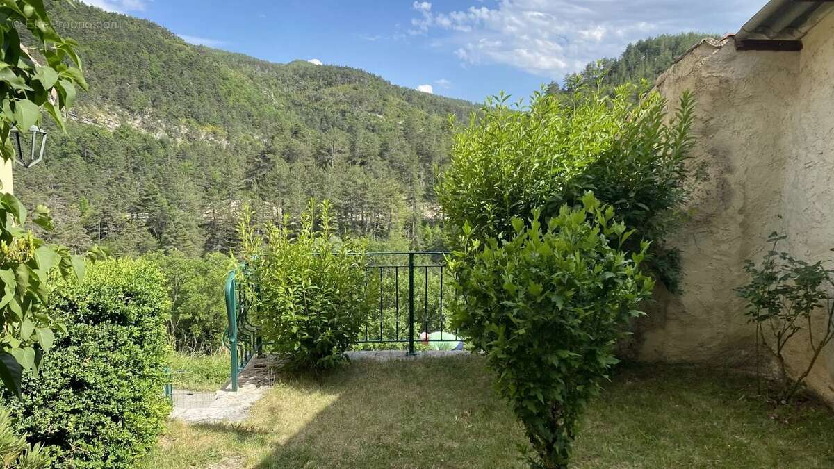 Coup de cœur pour cette maison en pierre entre Drôme des montagnes et Provence - photo 3