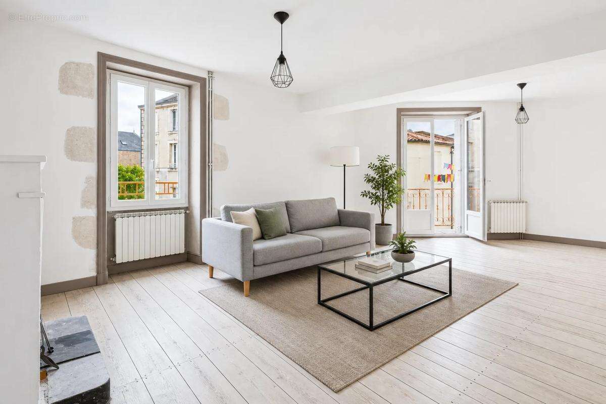 Maison à L'HERMENAULT