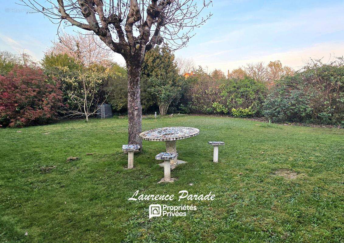 Maison à MONTPON-MENESTEROL