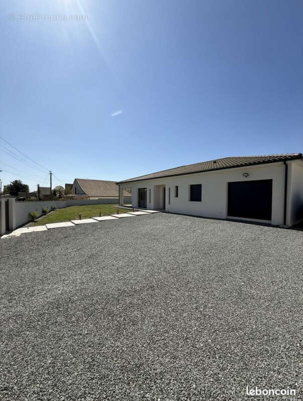 Maison - 140m2 - 4 pieces - photo 2