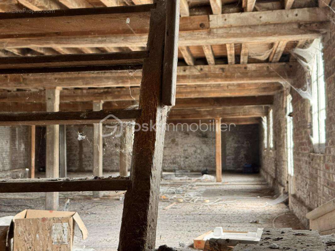Immeuble de rapport 1 317 m² a sempigny (60400) - photo 3