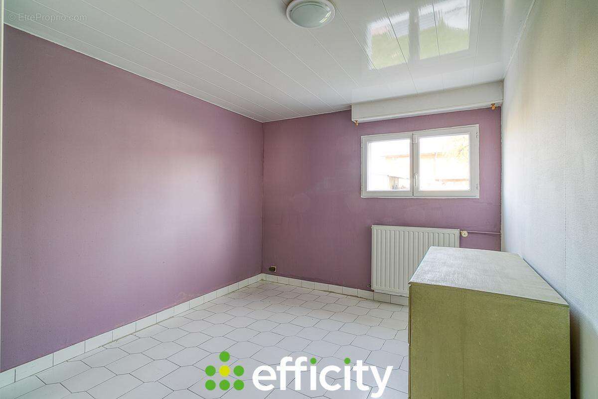 Maison à VAULX-EN-VELIN