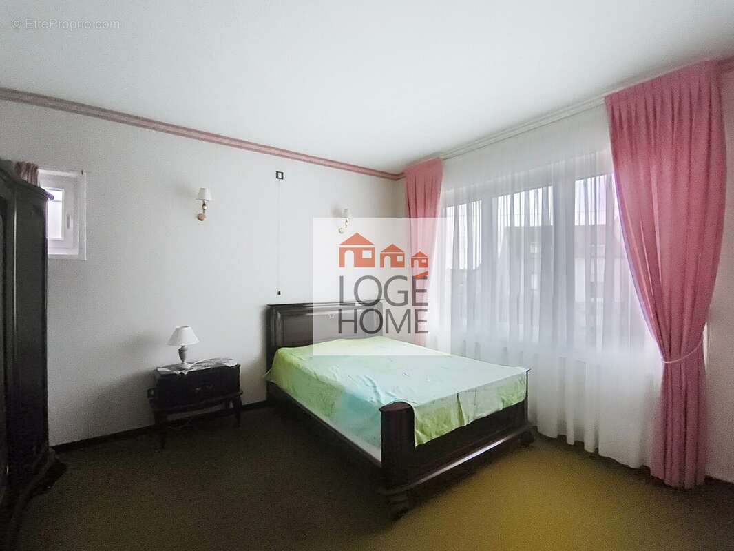 Maison à BRUAY-LA-BUISSIERE