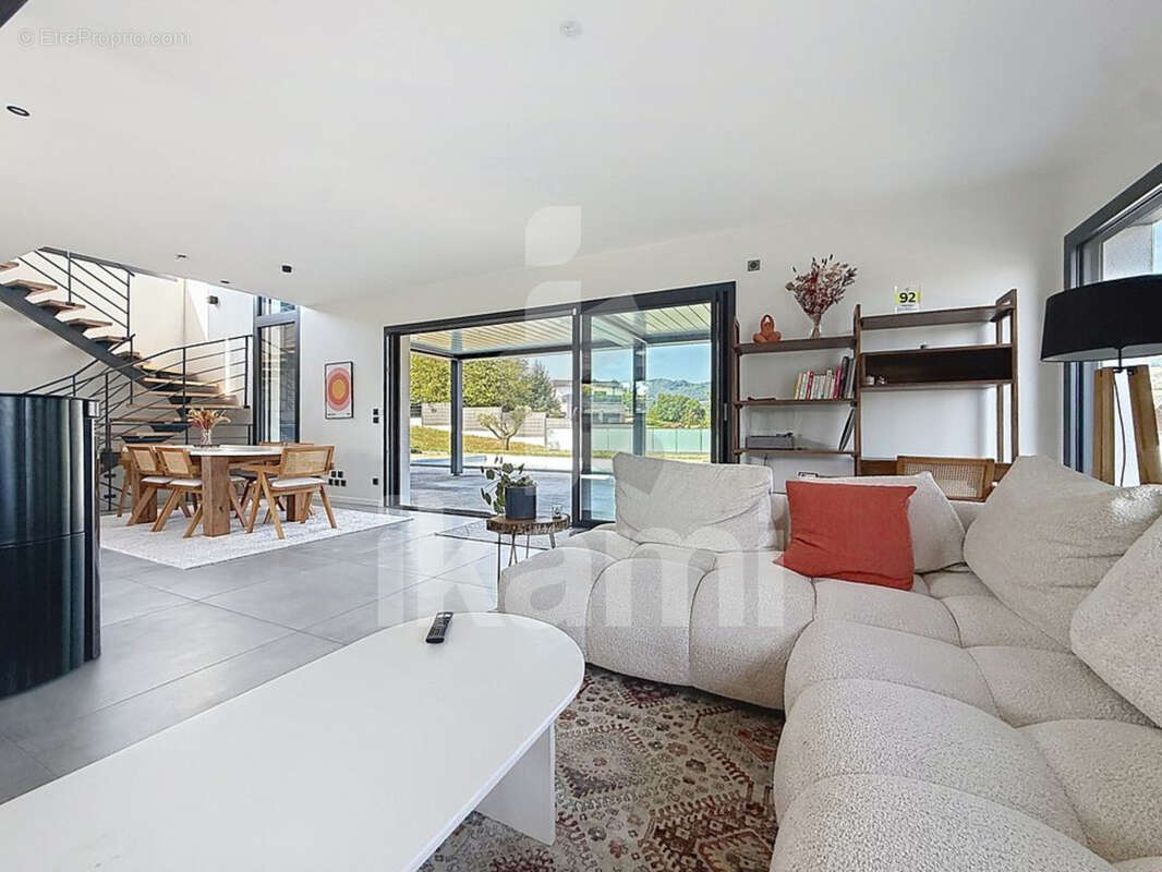 Villa contemporaine avec piscine chauffée - entre Annecy et Genève - photo 4
