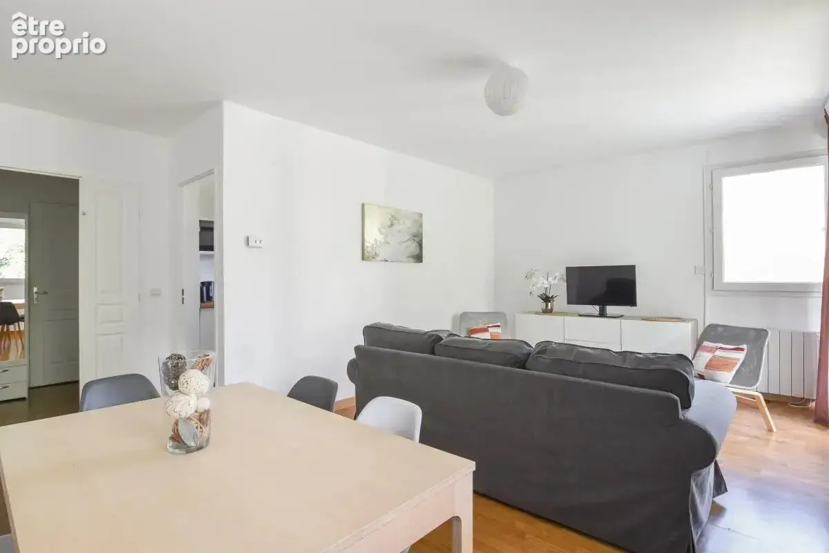 Appartement 3 pièces de 65 m² à Montévrain avec terrasse et cave - photo 4